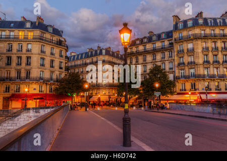 Straßencafes auf der Ile Saint Louis in Paris, Frankreich Stockfoto