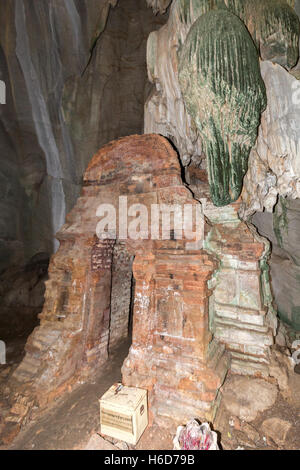 Ziegelstruktur, 7. Jahrhundert, Innere, Phnom Chhnork, Hindu-Höhlentempel, Kampot-Provinz, Kambodscha Stockfoto