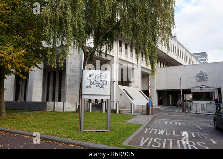 Cathays Park 2 cp2 Krone Gebäude walisische Regierungsbüro Cardiff Wales Großbritannien Stockfoto