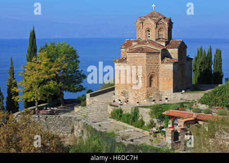 13. Jahrhundert östliche orthodoxe Kirche des Heiligen Johannes am Kaneo in Ohrid, Mazedonien Stockfoto