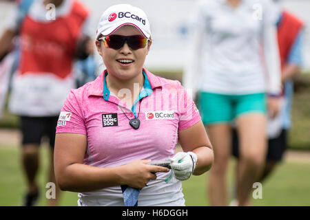 Kuala Lumpur, Malaysia. 27. Oktober 2016. Frühstück on-the-Go für Ha Na Jang bei LPGA Malaysia Runde 1 Meisterschaft im TPC Kuala Lumpur. Bildnachweis: Danny Chan/Alamy Live-Nachrichten. Stockfoto