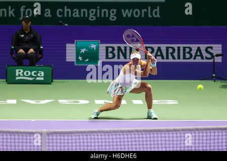 Hallenstadion Singapur, Singapur. 27. Oktober 2016. BNP Paribas WTA Finale Frauen Tennisverband. Deutsche Tennisspielerin Angelique Kerber spielt ihr dritten Round-Robin-Match gegen amerikanische Spieler Madison Keys Credit: Yan Lerval/Alamy Live News Stockfoto