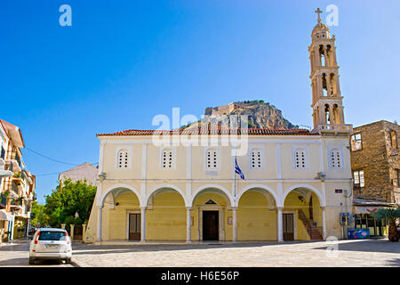 Die Kirche von Str. George ist eines der ältesten Wahrzeichen in der Stadt, befindet sich auf Plapouta Straße mit der Burg Palamidi Stockfoto