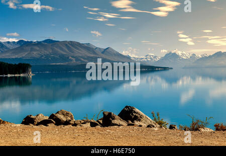 Lake Pukaki Tasman River gespeist wird von Tasman und Hooker Gletscher, in der Nähe von Aoraki / Mount Cook, Neuseeland Stockfoto