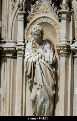 Detail von Fonte Gaia am Piazza del Campo in Siena, Italien Stockfoto