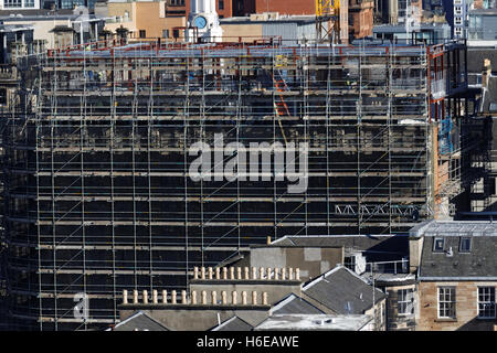 grafischen Gerüst über die Dächer und Kamine Töpfe von glasgow Stockfoto