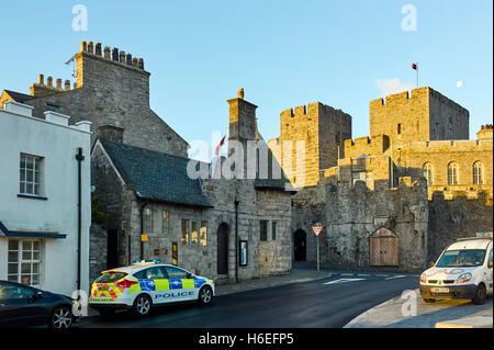 Castletown, Polizeistation und Schloss Stockfoto