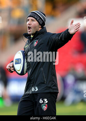 Leicester Tigers Trainer Aaron Mauger während der European Champions Cup, einem Pool, passen an der Welford Road, Leicester. Stockfoto