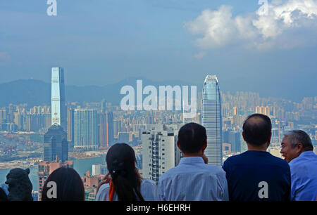 Blick vom Victoria Peak auf die Bucht von Hong Kong China Stockfoto