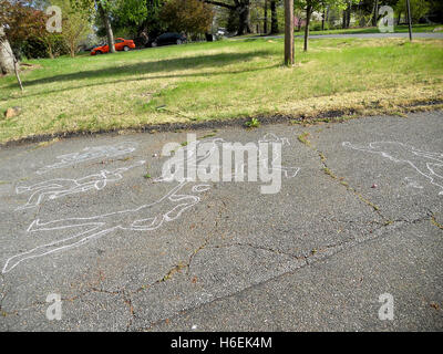 Lustige Menschen Formen zurückgeführt auf asphalt Stockfoto