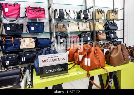 West Palm Beach Florida, Outlets Mall, Shopping Shopper Shopper Shop Shops Markt Märkte Markt Kauf Verkauf, Einzelhandel Geschäfte Business Bus Stockfoto