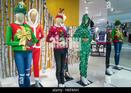 Herrn & Taylor humorvoll Urlaub Kleidung Display, Flagship-Store, 424 Fifth Avenue, New York Stockfoto