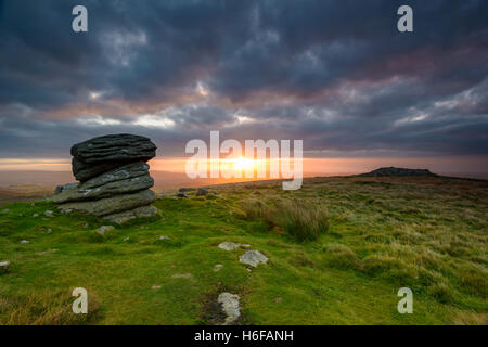 Sonnenaufgang über Teignmouth von Rippon Tor Dartmoor UK Stockfoto