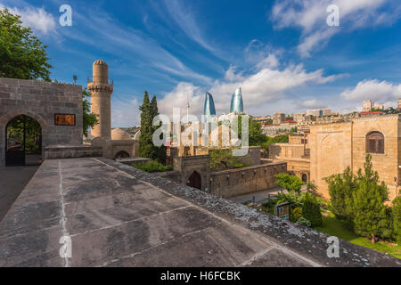 Panoramablick auf die Stadt Baku, der Hauptstadt Aserbaidschans Stockfoto