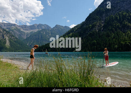 See-Plansee, Kohlbergspitze, Paddling, Ammergauer Alpen, Tirol, Österreich Stockfoto