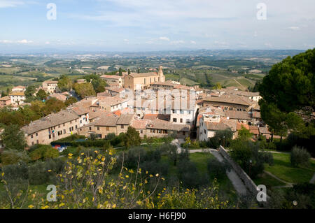 Blick auf die Stadt und die Landschaft, San Gimignano, UNESCO-Weltkulturerbe, Toskana, Italien, Europa Stockfoto
