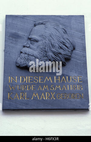 Deutschland, Trier, Gedenktafel am Geburtshaus Karl Marx war, Brueckenstreet. Stockfoto