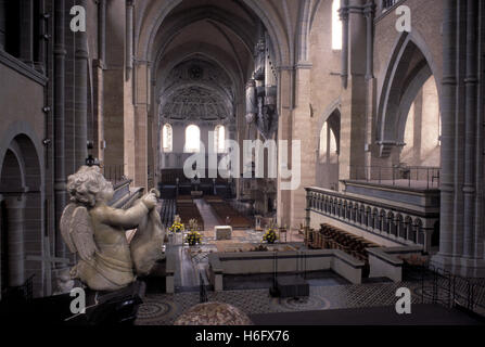 Deutschland, Trier, im Inneren der St. Peter Cathedral, St. Peter Cathedral ist die älteste Kathedrale in Deutschland. Stockfoto