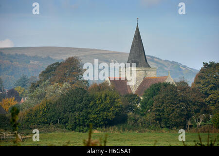 Str. Andrews Kirche, Touristenort, East Sussex, bekannt als die "Kathedrale der Downs". Stockfoto