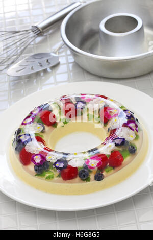 Weihnachten Kranz Bavarois, hausgemachten Gelee dessert Stockfoto