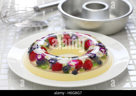 Weihnachten Kranz Bavarois, hausgemachten Gelee dessert Stockfoto