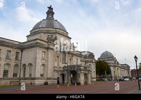 Cardiff City Hall und national Museum of Wales Gebäude Wales Großbritannien Stockfoto