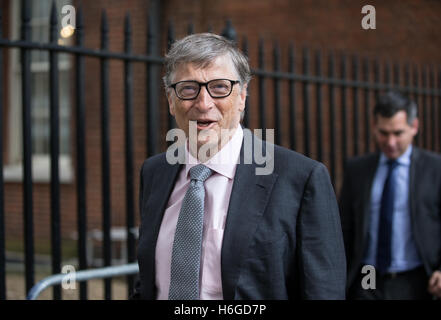 Bill Gates, Multi-Millionär, Philanthrop und Gründer von Microsoft, lohnt sich ein Besuch Nummer 11 Downing Street, London, UK Stockfoto