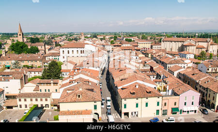 Luftbild von der ummauerten Stadt Montagnana, eines der schönsten Dörfer in Italien. Stockfoto