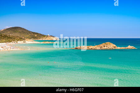 Transparente Meer und kristallklare Wasser der Insel Sardinien, Italien. Stockfoto