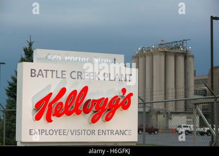 Ein Logo Zeichen außerhalb der Kellogg Battle Creek Werk in Battle Creek, Michigan am 16. Oktober 2016. Stockfoto