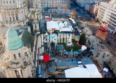 Belfast-Continental-Markt auf dem Gelände des Rathauses. Stockfoto