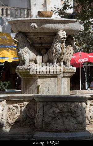 Griechenland, Kreta, Heraklion, Platia Kallergon, Morosini-Brunnen Stockfoto