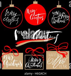 Vintage Frohe Weihnachten und Happy New Year handgezeichneten kalligraphische und typografische Beschriftungen festlegen. Dekorationen-Elemente, Symbole, Icons, Bilder, Ornamente und Bänder, gesetzt. Stock Vektor