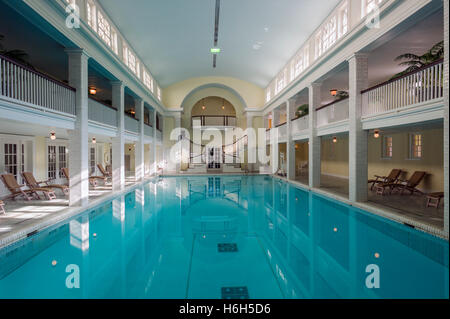 Inneren Quelle gespeisten Schwimmbad; Omni Bedford Springs Resort & Spa; Bedford; Pennsylvania; USA Stockfoto