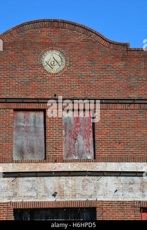 Ursprünglich war eine Freimaurerloge in Fort Worth Stock Yard Bezirk das Gebäude in ein Hotel umgewandelt, vor dem Verlassenwerden. Stockfoto