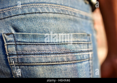 Gesäßtasche in Blue Jeans Hose Stockfoto