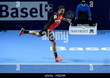 Jakobshalle, Basel, Schweiz. 28. Oktober 2016. Swiss Indoors Basel Tennis Championships. Tag 5. Stan Wawrinka in Aktion gegen Mischa Zverev Deutschland Kredit: Action Plus Sport/Alamy Live News Stockfoto