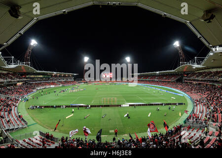 Makellos Stadion, Sydney, Australien. 29. Oktober 2016. Hyundai A-League Fußball. Western Sydney Wanderers gegen Central Coast Mariners. Die Mannschaften betreten das Stadion. Das Spiel endete mit einem 1: 1-Unentschieden. Bildnachweis: Aktion Plus Sport/Alamy Live-Nachrichten Stockfoto