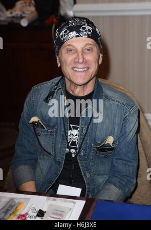 Parsippany, NJ, USA. 28. Oktober 2016. Gary DeCarlo in Anwesenheit für Chiller Theatre Expo, Sheraton Hotel Parsippany, Parsippany, NJ 28. Oktober 2016. Bildnachweis: Derek Sturm/Everett Collection/Alamy Live-Nachrichten Stockfoto