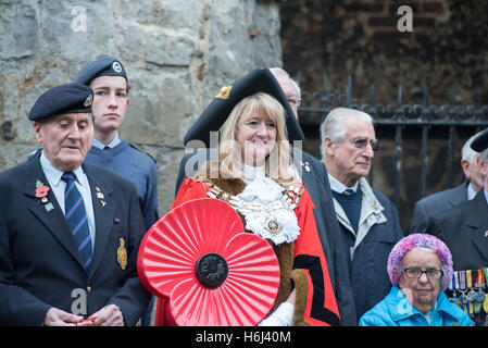 Brentwood, Essex, 29. Oktober 2016 Brentwood Bürgermeister unterstützt Mohn Aufruf starten, Brentwood, Essex Credit: Ian Davidson/Alamy Live News Stockfoto