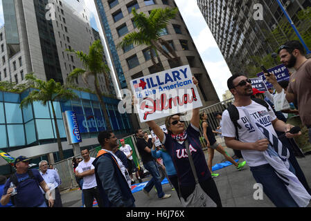 São Paulo, São Paulo, Brasilien. 29. Oktober 2016. Anhänger der US-Präsidentschaftskandidat Donald Trump Rallye in Sao Paulo, Brasilien am 29. Oktober 2016. © Cris Faga/ZUMA Draht/Alamy Live-Nachrichten Stockfoto