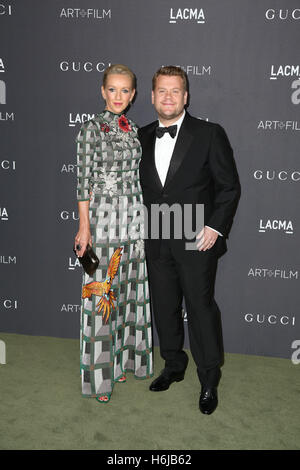 Los Angeles, Ca, USA. 29. Oktober 2016. James Corden, Julia Carey besucht die 2016 LACMA Kunstfilm Gala Ehren Robert Irwin und Kathryn Bigelow präsentiert von Gucci im LACMA am 29. Oktober 2016 in Los Angeles, Kalifornien. (Credit: Parisa Afsahi/Media-Punch). / Alamy Live News Stockfoto