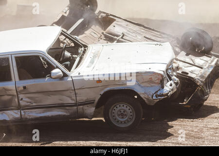 Kollision von zwei Autos. Straßen- und Unfall. Stockfoto