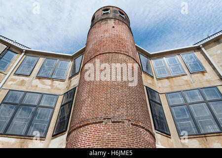 Blick nach oben auf die Fassade von Schloss Williams auf Governors Island, New York Stockfoto