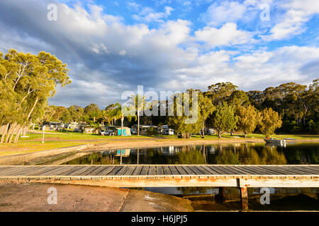 Ozean See Caravan Park, Wallaga Lake in der Nähe von Bermagui, New South Wales, NSW, Australien Stockfoto