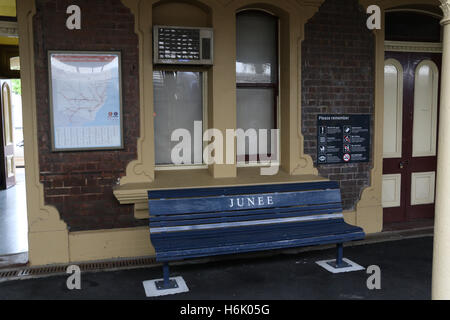 Bahnsteig Bahnhof Junee in New South Wales, Australien. Stockfoto