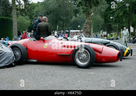 Maserati 250F warb von Niall Dyer bei The Chateau Impney Hillclimb 2016 Stockfoto