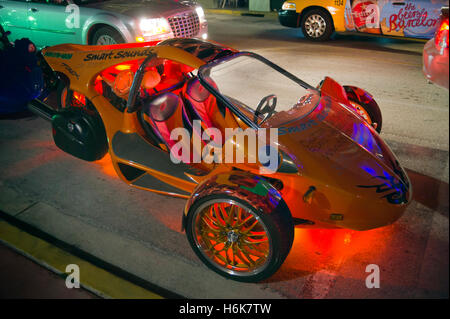 Campagna T-Rex dreirädrige Cyclecar am Ocean Drive, Miami Beach Stockfoto