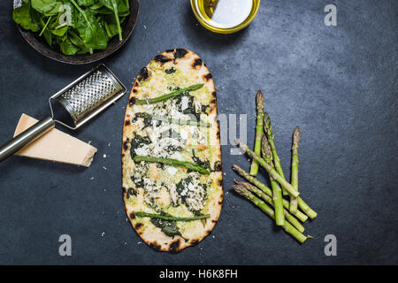 gesunde Pizza mit alternativen Zutaten für Vegetarier Stockfoto