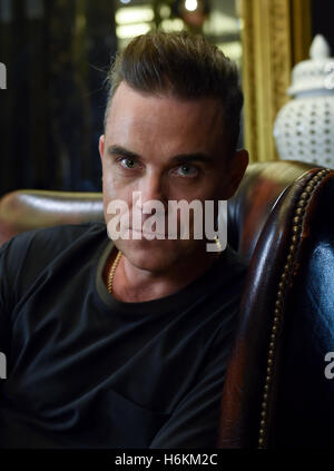 Berlin, Deutschland. 26. September 2016. Britischer Sänger Robbie Williams in Berlin, Deutschland, 26. September 2016. Foto: BRITTA PEDERSEN/Dpa/Alamy Live News Stockfoto